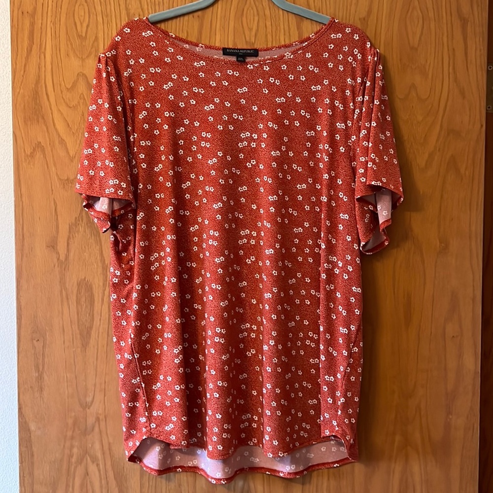 Banana Republic flounce sleeve blouse